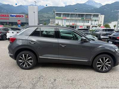 Volkswagen T-Roc T-Roc 1.0 TSI 115CV Style BMT Grigio usata Arco