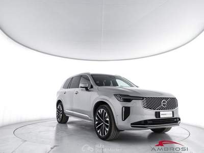 Volvo XC90 B5 AWD automatico Plus Bright 7 P.ti Argento usata Corciano
