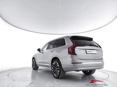 Volvo XC90 B5 AWD automatico Plus Bright 7 P.ti Argento usata Corciano