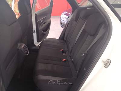 Peugeot 3008 S&S Active Business Bianco usata Isernia
