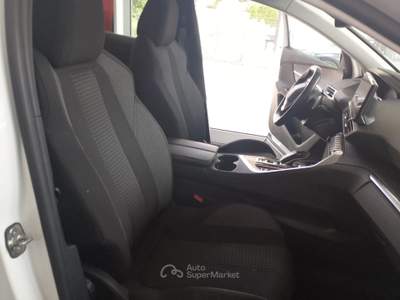 Peugeot 3008 S&S Active Business Bianco usata Isernia