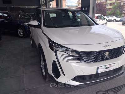 Peugeot 3008 S&S Active Business Bianco usata Isernia