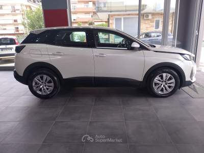 Peugeot 3008 S&S Active Business Bianco usata Isernia
