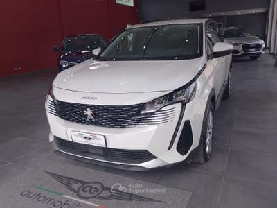 Peugeot 3008 S&S Active Business Bianco usata Isernia