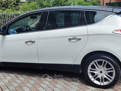 Lancia Delta Gran Luce da 120 CV 2009 260.000 km Bianco usata Porto Sant'Elpidio