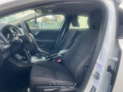 Volvo V40 2.0 d2 Business Bianco usata Agliana