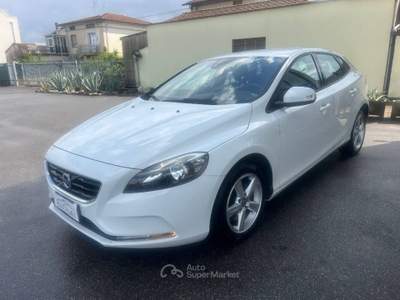 Volvo V40 2.0 d2 Business Bianco usata Agliana
