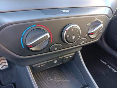 Hyundai Bayon Hybrid 48V iMT XLine Nero usata Assisi