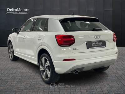 Audi Q2  - q2 30 1.6 tdi admired Bianco usata Montecosaro