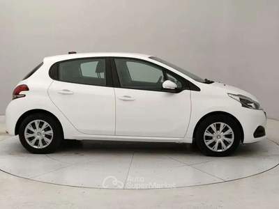 Peugeot 208 1.2 puretech Active s&s 82cv 5p neopatentati Bianco usata Torino