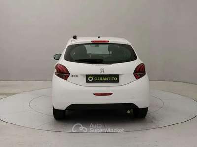 Peugeot 208 1.2 puretech Active s&s 82cv 5p neopatentati Bianco usata Torino
