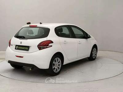 Peugeot 208 1.2 puretech Active s&s 82cv 5p neopatentati Bianco usata Torino