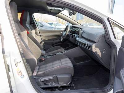 Volkswagen Golf 2.0 tsi 245cv dsg Black style 2022 camera 18" Bianco usata Monte Compatri