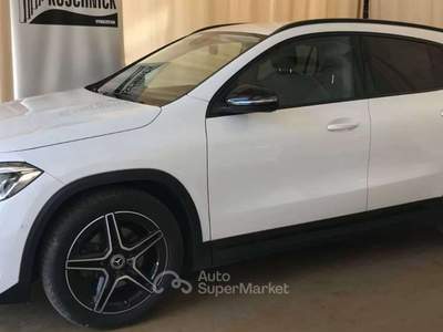 Mercedes-Benz GLA Amg auto 2023 163cv night camera 19" vari colori Bianco usata Monte Compatri