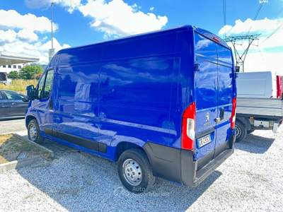 Peugeot Boxer 330 2.2 BlueHDi 140 Iva Compresa Blu/Azzurro usata Prato