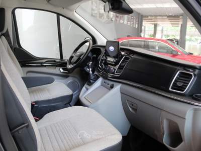 Ford Tourneo Custom tourneo custom 320 2.0 tdci 150cv Titanium L1H1 E6.2 Grigio usata Casalmaggiore