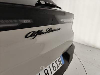 Alfa Romeo Junior My25 Ibrida 1.2145cv Hybrid Edct6 Beige usata Caserta