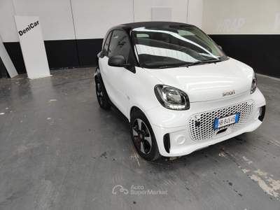 Smart ForTwo Fortwo eq Passion 4,6kW Bianco usata Milano