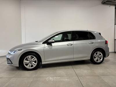 Volkswagen Golf 2.0 TDI 150 CV LIFE C.AUTOMATICO CARPLAY SENSORI Argento usata Brescia