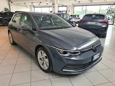 Volkswagen Golf 1.5 eTSI EVO ACT Style DSG Grigio usata Parma