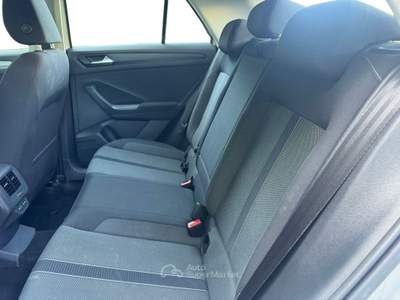 Volkswagen T-Roc 1.0 tsi life 110cv Beige usata Fisciano