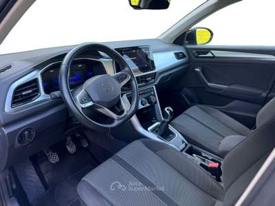 Volkswagen T-Roc 1.0 tsi life 110cv Beige usata Fisciano