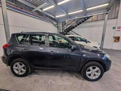 Toyota RAV4 III 2006 5 Porte 2.2 D-4D 136cv Sol DPF Grigio usata Mappano
