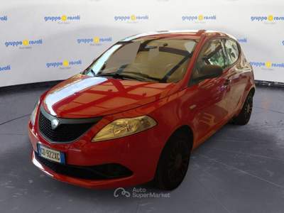 Lancia Ypsilon III 2011 1.0 firefly hybrid Silver s&s 70cv Rosso usata Roma
