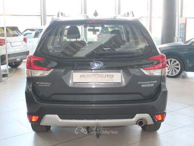 Subaru Forester 2.0 e-Boxer Free AWD Grigio usata Cuneo