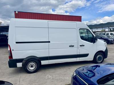 Renault Master t33 2.3 dci 135cv l2h2 ice plus Bianco usata Fisciano