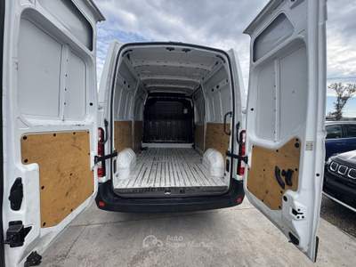 Renault Master t33 2.3 dci 135cv l2h2 ice plus Bianco usata Fisciano
