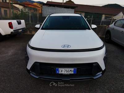 Hyundai Kona 1.0 t-gdi 48v x line 2wd 120cv mt Bianco usata Fisciano