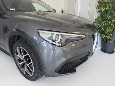 Alfa Romeo Stelvio Stelvio 2.2 T.diesel 190 CV AT8 Q4 Exec. Grigio usata Collegno