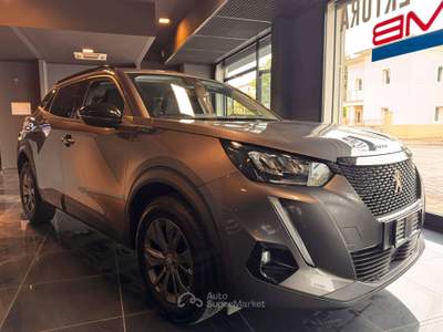 Peugeot 2008 PureTech Style 1.2 - 101Cv Grigio usata Rossano Veneto