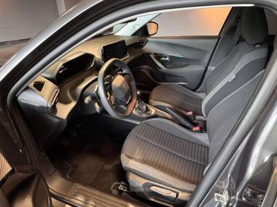 Peugeot 2008 PureTech Style 1.2 - 101Cv Grigio usata Rossano Veneto