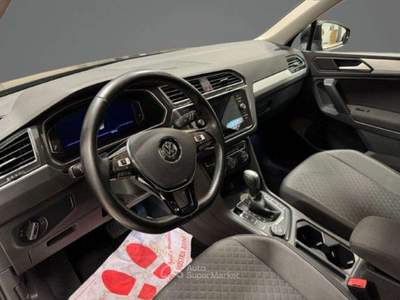 Volkswagen Tiguan 2.0 TDI 150 CV SCR DSG 4MOTION R-Line Nero usata Castello di Godego