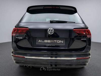 Volkswagen Tiguan 2.0 TDI 150 CV SCR DSG 4MOTION R-Line Nero usata Castello di Godego
