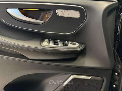 Mercedes-Benz Classe V d Automatic 4Matic Premium Extralong 8 Posti N1 Nero usata Castello di Godego