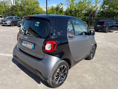 Smart ForTwo Fortwo III 2015 1.0 Black Passion 61cv Grigio usata Civita Castellana