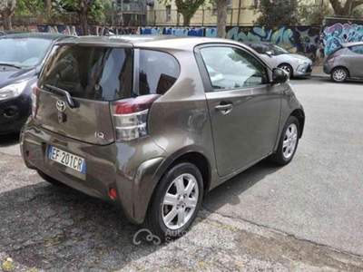 Toyota iQ Sol Grigio usata Roma