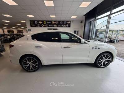 Maserati Levante Levante  2.0 mhev GT 330cv auto Bianco usata Torino