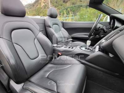 Audi R8 AUDI R8 Spyder 5.2 V10 FSI quattro R tronic Bianco usata CATANZARO