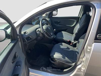 Lancia Ypsilon 5 porte S&S Hybrid Ecochic Gold Argento usata Roma