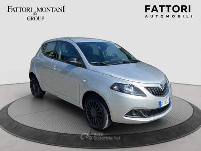 Lancia Ypsilon 5 porte S&S Hybrid Ecochic Gold Argento usata Roma