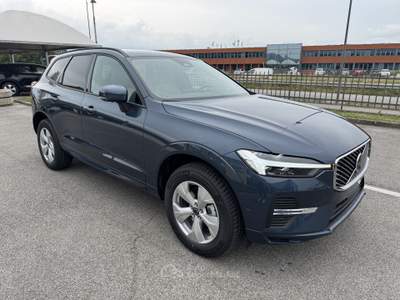Volvo XC60 B5 AWD (Benzina/Hybrid) Automatico Core - NUOVA Blu/Azzurro usata Crocetta del Montello
