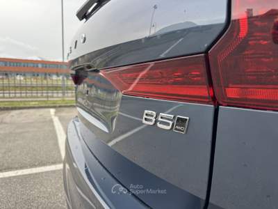 Volvo XC60 B5 AWD (Benzina/Hybrid) Automatico Core - NUOVA Blu/Azzurro usata Crocetta del Montello