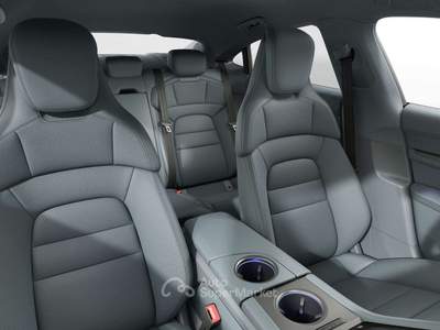 Porsche Taycan Taycan JII 435CV_Iva espsota_Battery Plus_Sed. Ventilati Grigio usata Grandate