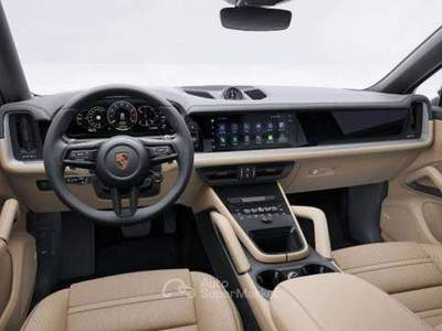 Porsche Cayenne Coupe Hybrid 470cv - COLORE SU CAMPIONE DEEP GREEN Verde usata Grandate