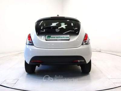 Lancia Ypsilon 1.0 FireFly Hybrid Ecochic 5P   *OK NEOPA.* Bianco usata Andalo Valtellino