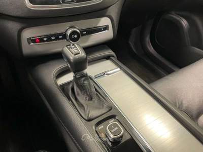 Volvo XC90 D5 2.0D AWD Geartronic Aut. * PELLE * 7 POSTI * Nero usata Andalo Valtellino